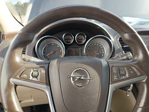 Opel Insígnia Sports Tourer 2.0 CDTI  · Ano 2009