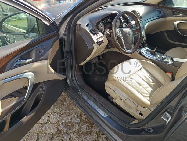 Opel Insígnia Sports Tourer 2.0 CDTI  · Ano 2009