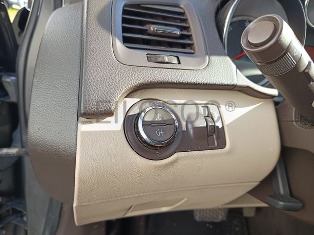 Opel Insígnia Sports Tourer 2.0 CDTI  · Ano 2009