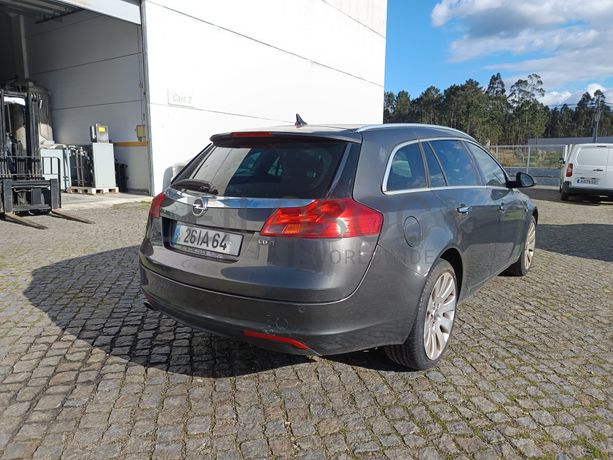 Opel Insígnia Sports Tourer 2.0 CDTI  · Ano 2009