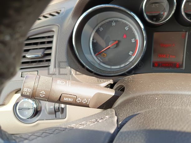 Opel Insígnia Sports Tourer 2.0 CDTI  · Ano 2009