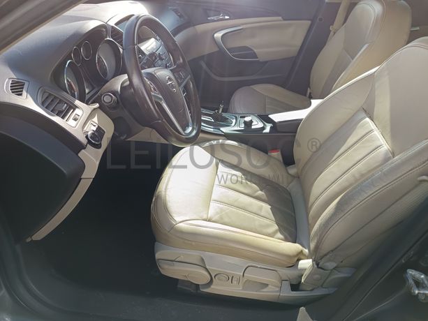 Opel Insígnia Sports Tourer 2.0 CDTI  · Ano 2009