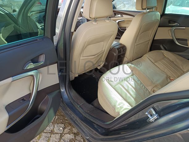 Opel Insígnia Sports Tourer 2.0 CDTI  · Ano 2009