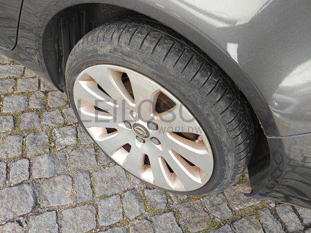 Opel Insígnia Sports Tourer 2.0 CDTI  · Ano 2009