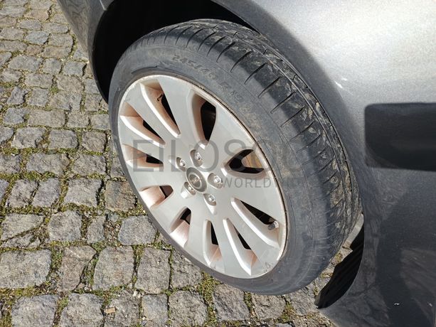 Opel Insígnia Sports Tourer 2.0 CDTI  · Ano 2009