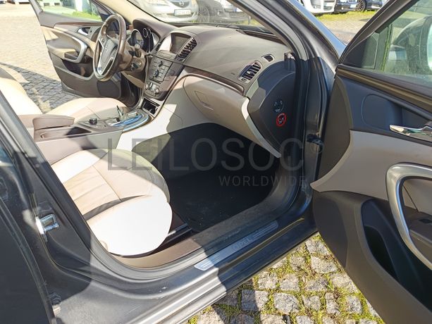 Opel Insígnia Sports Tourer 2.0 CDTI  · Ano 2009