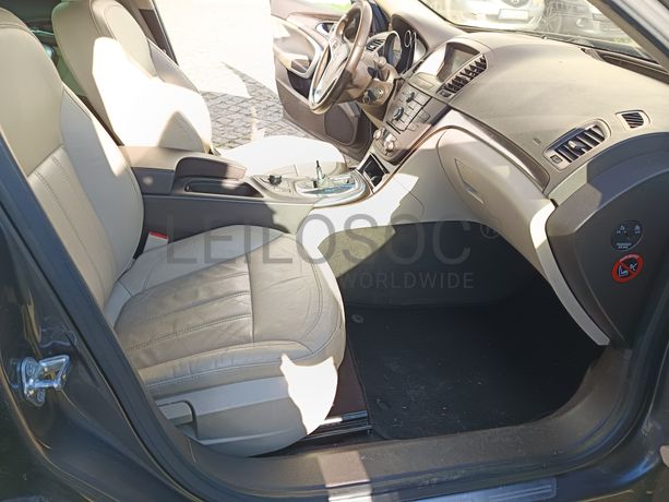 Opel Insígnia Sports Tourer 2.0 CDTI  · Ano 2009