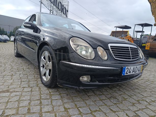 Mercedes-Benz E 220 · Ano 2004
