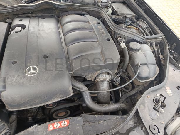 Mercedes-Benz E 220 · Ano 2004