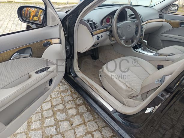 Mercedes-Benz E 220 · Ano 2004