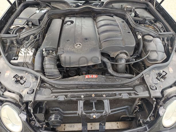 Mercedes-Benz E 220 · Ano 2004