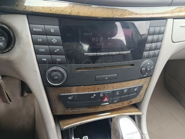 Mercedes-Benz E 220 · Ano 2004