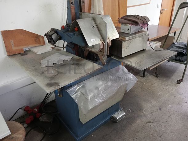 Máquinas de Entretelar, Vergar e Colar