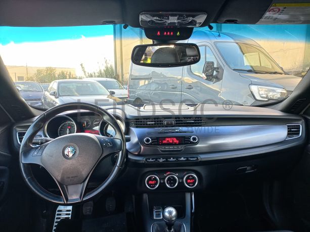 Alfa Romeo Giulietta · Ano 2010