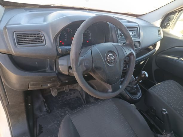 Opel Combo · Ano 2017