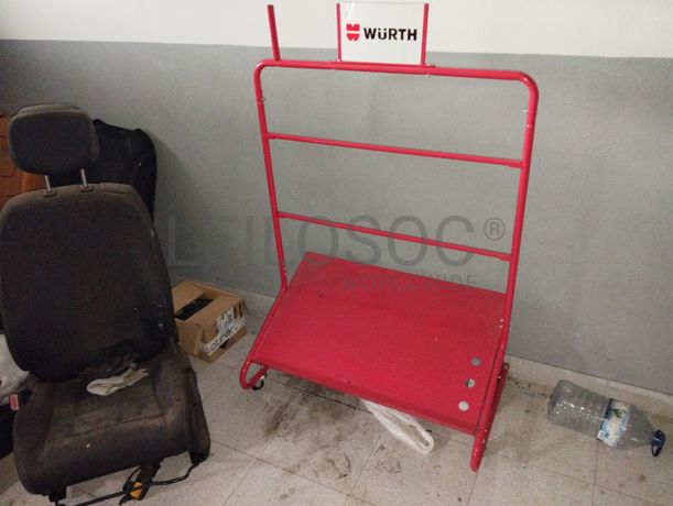 Equipamento de Apoio à Indústria e Mobiliário