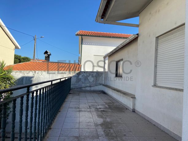 Moradia V3 · Nogueira do Cravo, Oliveira do Hospital