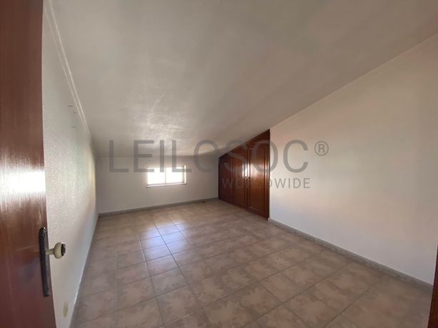 Moradia V3 · Nogueira do Cravo, Oliveira do Hospital