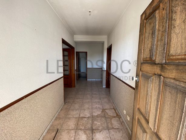 Moradia V3 · Nogueira do Cravo, Oliveira do Hospital