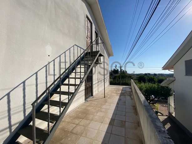 Moradia V3 · Nogueira do Cravo, Oliveira do Hospital