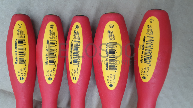 CHAVES DE FENDAS ISOLADAS