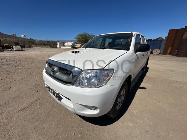 TOYOTA HILLUX 