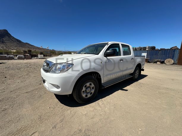 TOYOTA HILLUX 