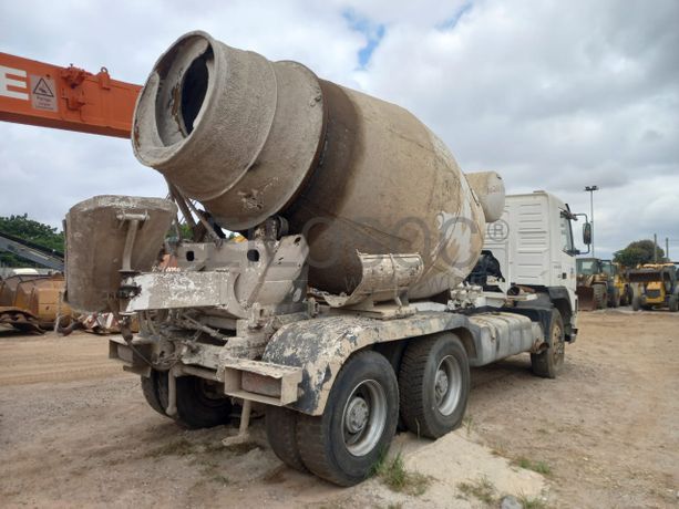 Autobetoneira (7 M3) VOLVO modelo FM 400 6x4 - CIFA SL7