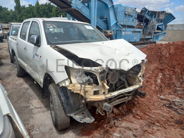 TOYOTA HILUX 4X4 CD STD 5L