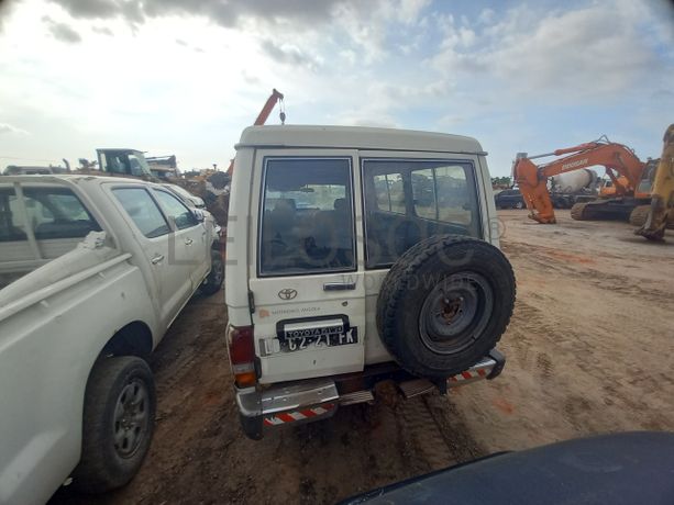 TOYOTA LAND CRUISER 4.2D 4WD HARDTOP 13