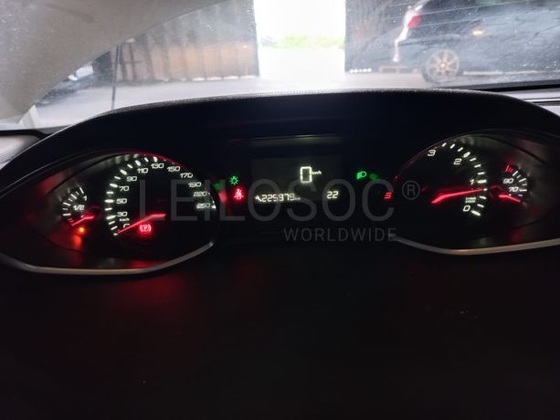 Peugeot 308 · Ano 2014