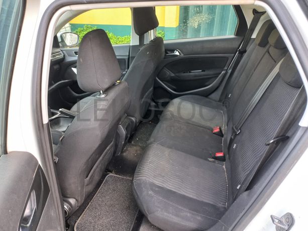 Peugeot 308 · Ano 2014