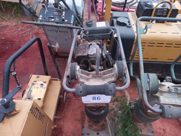 Compressores + Torre de Iluminação + Cilindro ATLAS COPCO LP 6505 + Saltitões