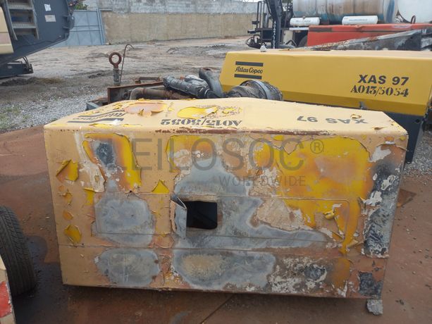 Compressores + Torre de Iluminação + Cilindro ATLAS COPCO LP 6505 + Saltitões