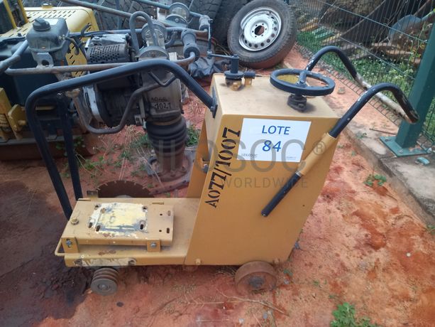 Compressores + Torre de Iluminação + Cilindro ATLAS COPCO LP 6505 + Saltitões