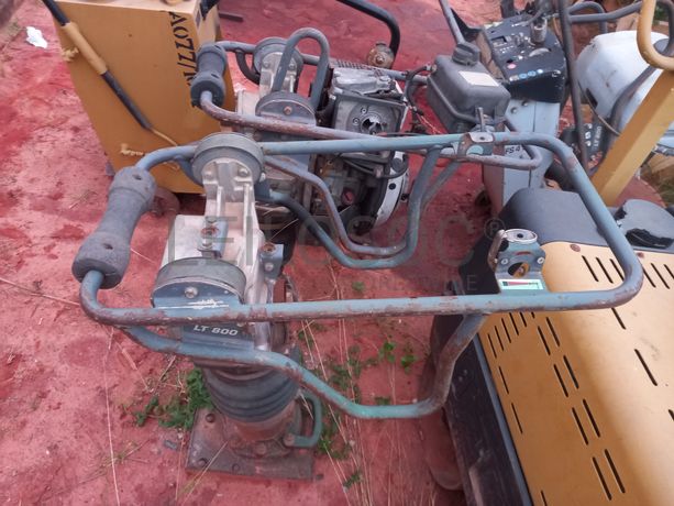 Compressores + Torre de Iluminação + Cilindro ATLAS COPCO LP 6505 + Saltitões