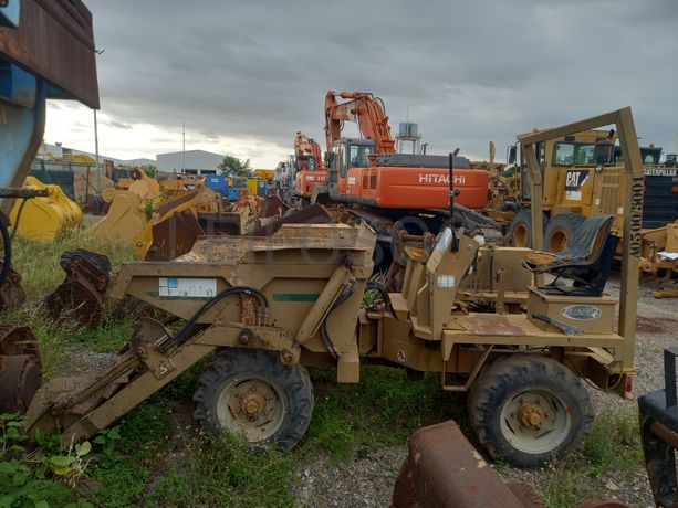 Dumpers (4X4) + Geradores + Bomba Betão 50 M3/H