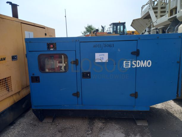 Dumpers (4X4) + Geradores + Bomba Betão 50 M3/H