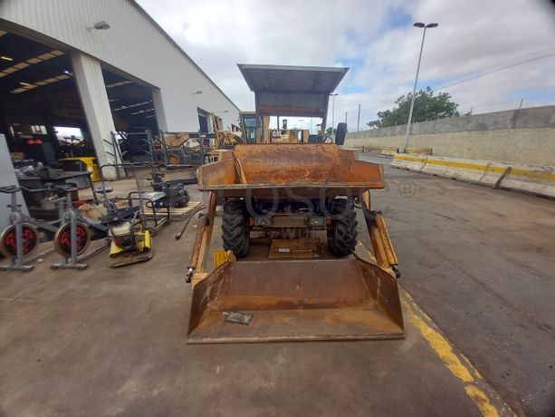 Dumpers (4X4) + Geradores + Bomba Betão 50 M3/H