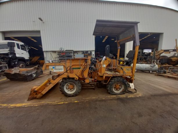 Dumpers (4X4) + Geradores + Bomba Betão 50 M3/H