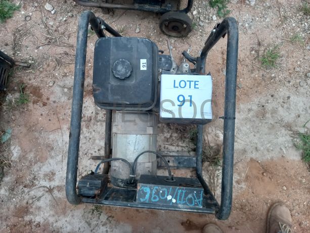 Dumpers (4X4) + Geradores + Bomba Betão 50 M3/H