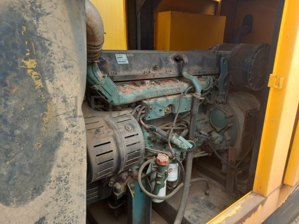 Dumpers (4X4) + Geradores + Bomba Betão 50 M3/H