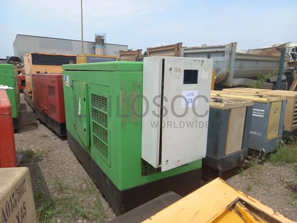 Dumpers (4X4) + Geradores + Bomba Betão 50 M3/H