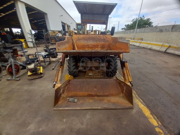 Dumpers (4X4) + Geradores + Bomba Betão 50 M3/H