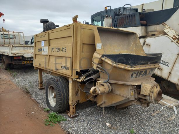 Dumpers (4X4) + Geradores + Bomba Betão 50 M3/H