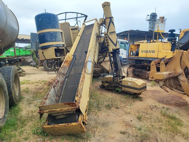 CABINDA - Pavimentadora GOMACO GT 3600 + CABINDA - Grua Torre - Lança de 40 a 50 m, 1,5 a 2 POTAIN 743 E1975 + CABINDA - ATLAS COPCO XAS 137 DD