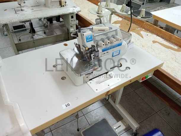 Máquina de Corte e Cose 