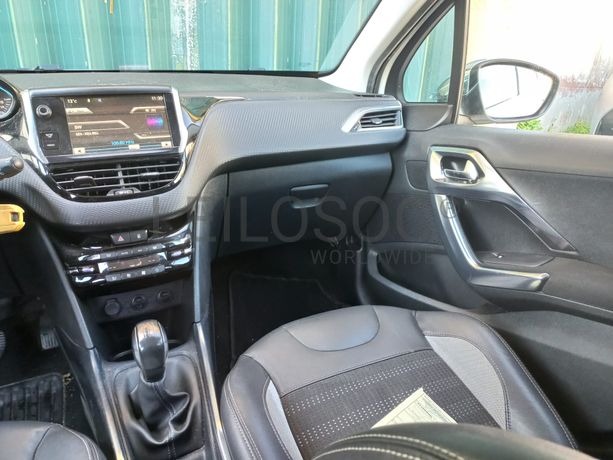 Peugeot 2008 · Ano 2014