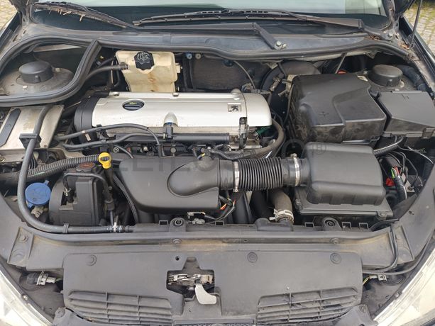 Peugeot 206 · Ano 2001