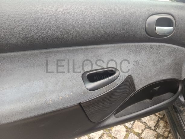 Peugeot 206 · Ano 2001